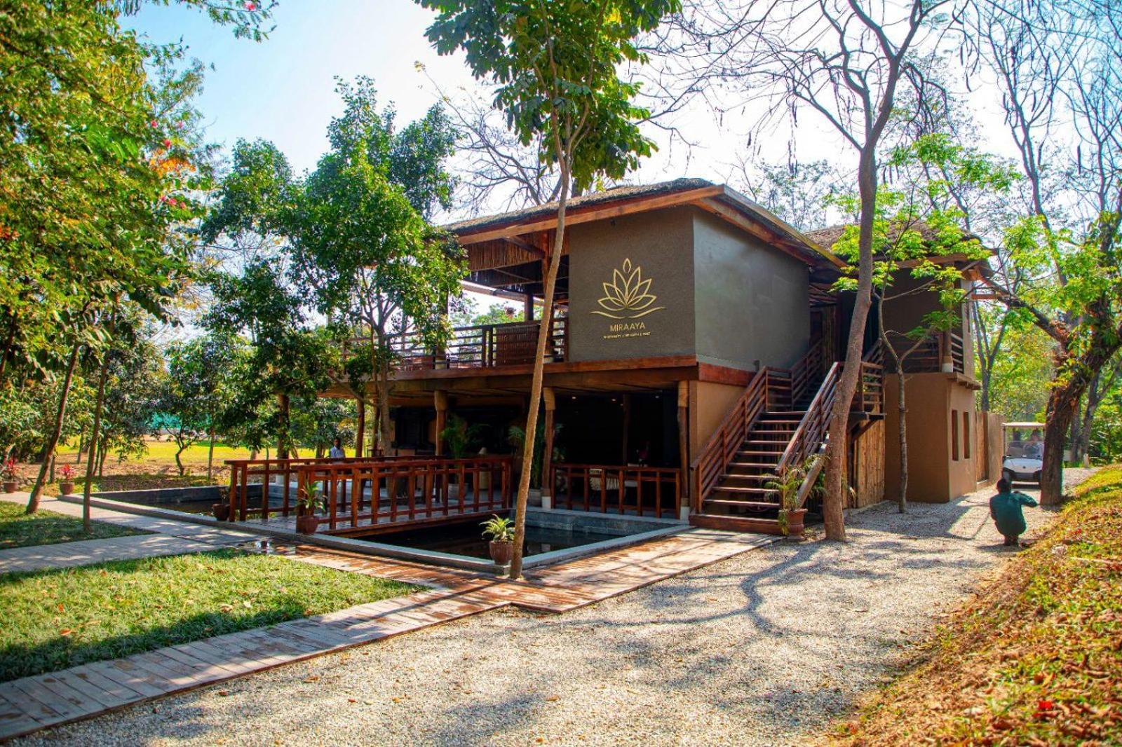 Miraaya Wellness And Golf Resort 치트완 외부 사진