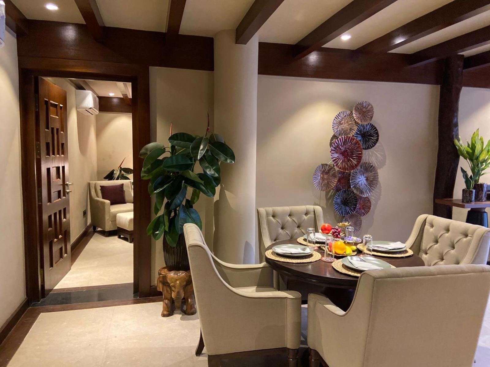 Miraaya Wellness And Golf Resort 치트완 외부 사진