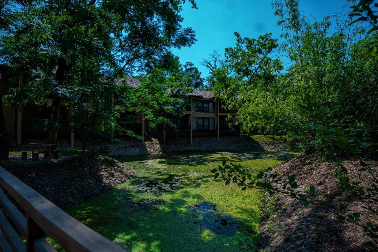 Miraaya Wellness And Golf Resort 치트완 외부 사진