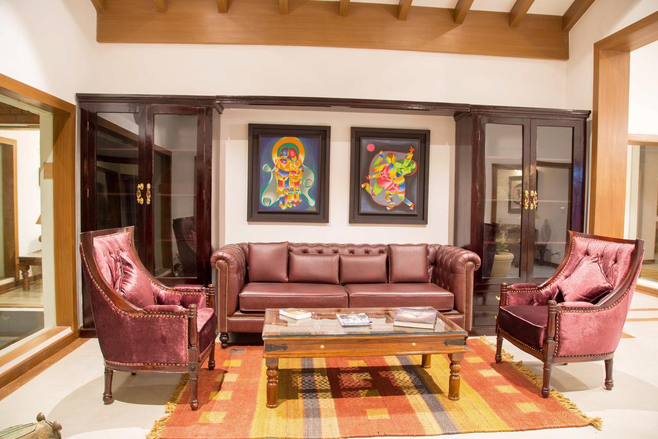 Miraaya Wellness And Golf Resort 치트완 외부 사진