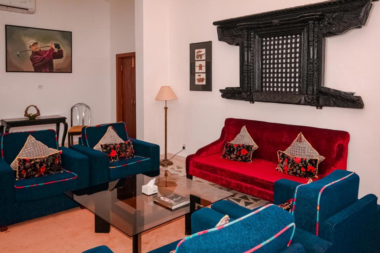 Miraaya Wellness And Golf Resort 치트완 외부 사진