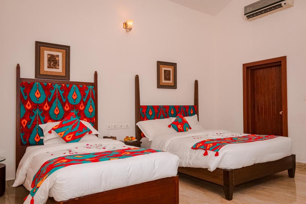 Miraaya Wellness And Golf Resort 치트완 외부 사진